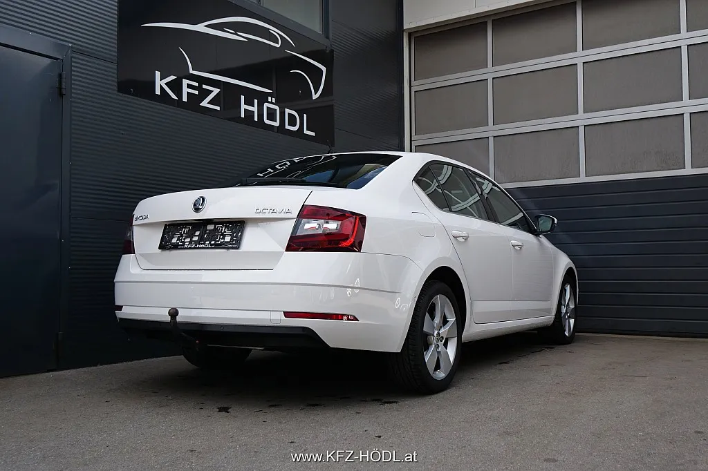 Skoda Octavia 1,6 TDI Style Image 2