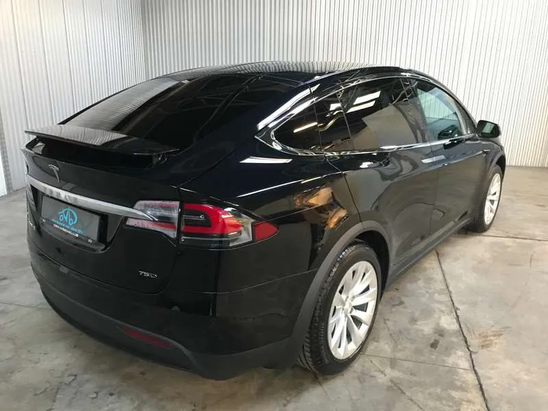 Tesla Model X 75 kWh Dual Motor Image 3