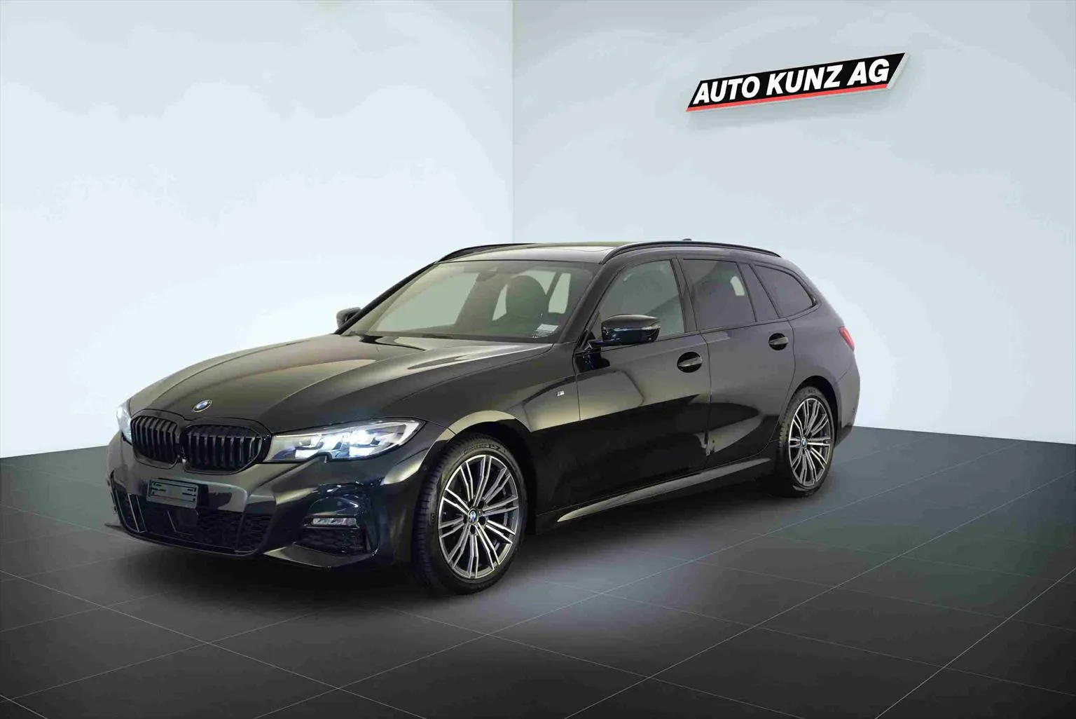 BMW 320d xDriveTouring M-Sport Automat  Image 1