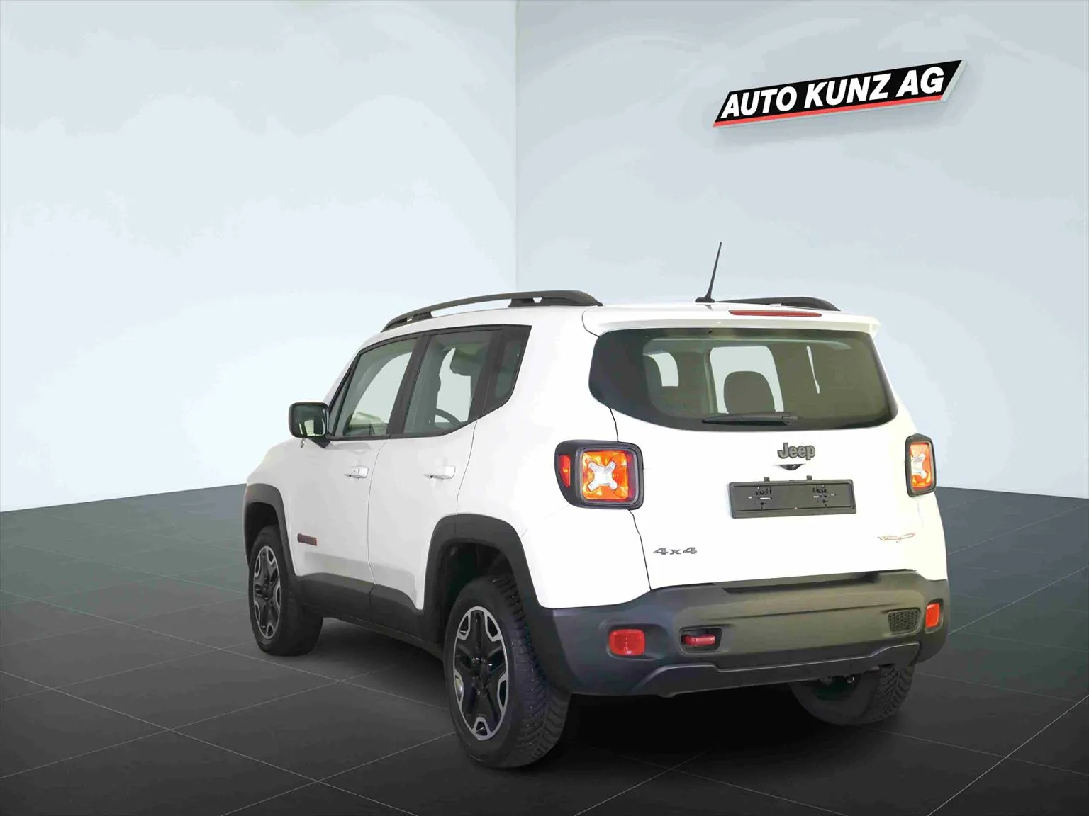 Jeep Renegade 2.4 Multiair Trailhawk 4WD 9 St. Aut  Image 2