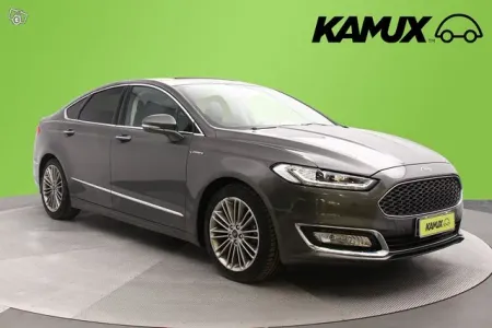 Ford Mondeo 2,0 187hv Hybrid eCVT Vignale HEV 4-ovinen / Webasto / Ilmastoidut penkit / Keyless /