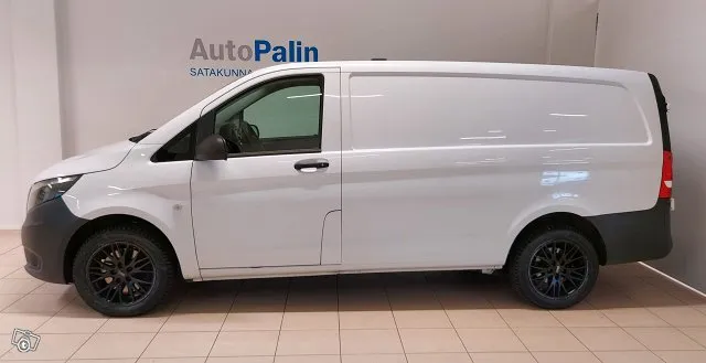 Mercedes-Benz Vito 114CDI 4x4 keskipitkä Autom. / Alv. / Van Image 3